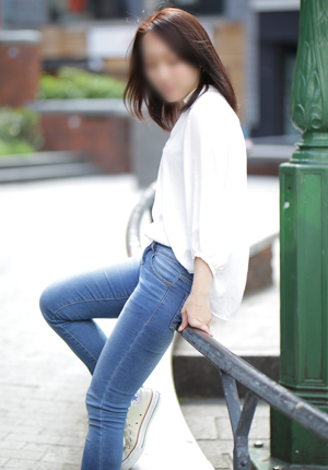 梅田人妻秘密倶楽部 りさ