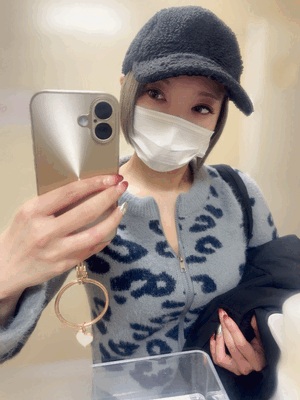 みな