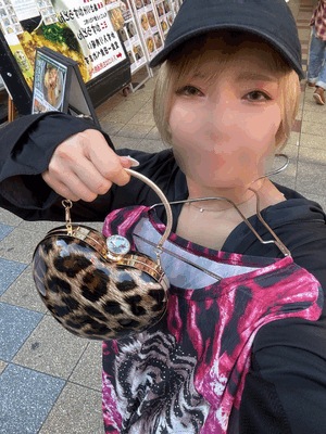 みな