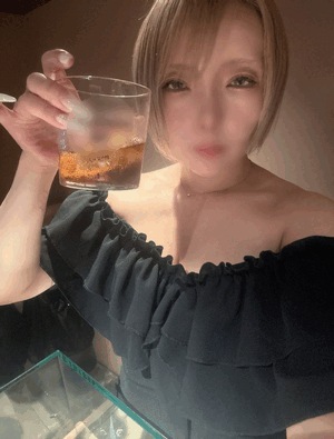 みな