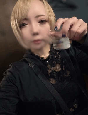 みな