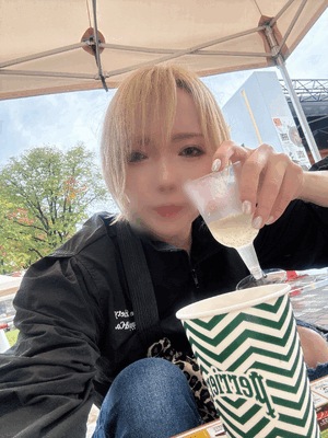 みな