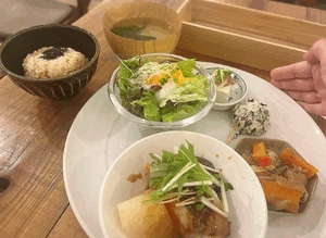 まい