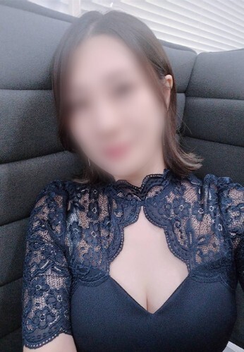 入店女性